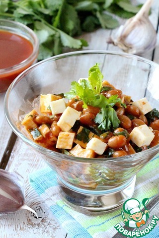 Spicy bean salad with feta cheese