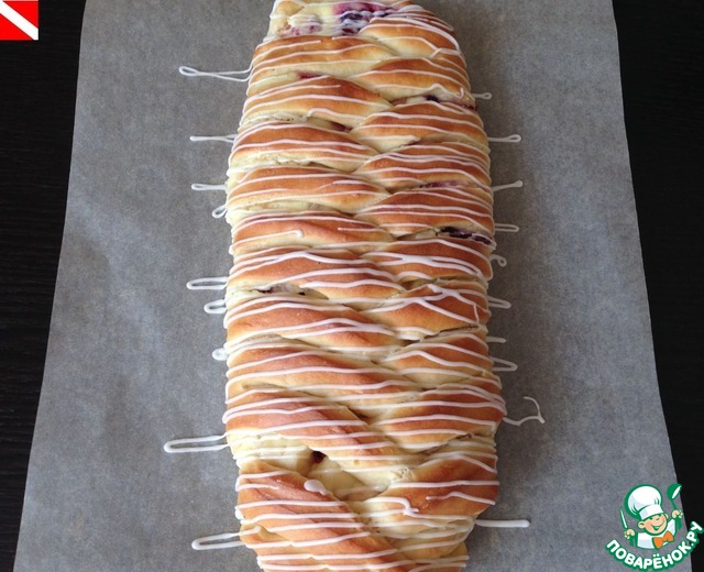 Danish braid with summer berries