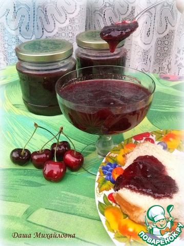 Cherry jam in a slow cooker