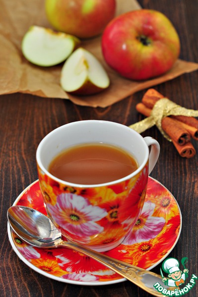 Apple-honey tea with lemon