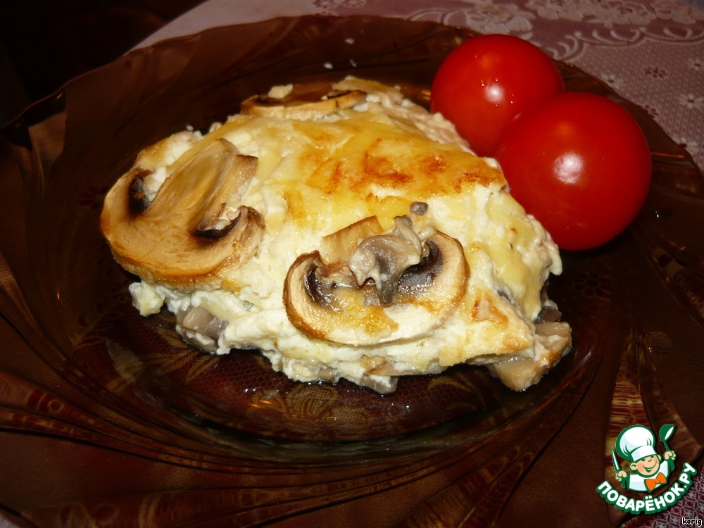 Creamy souffle with mushrooms