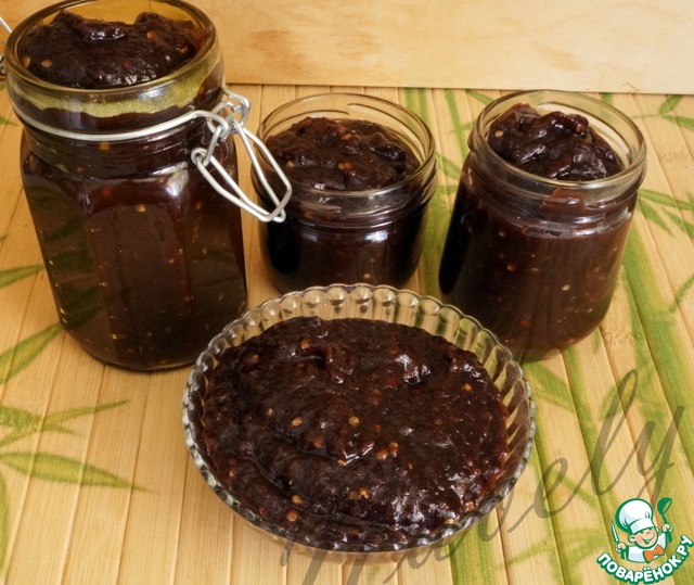 Eggplant marmalade with chocolate