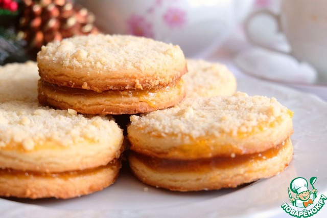 Sand cake with apricot jam