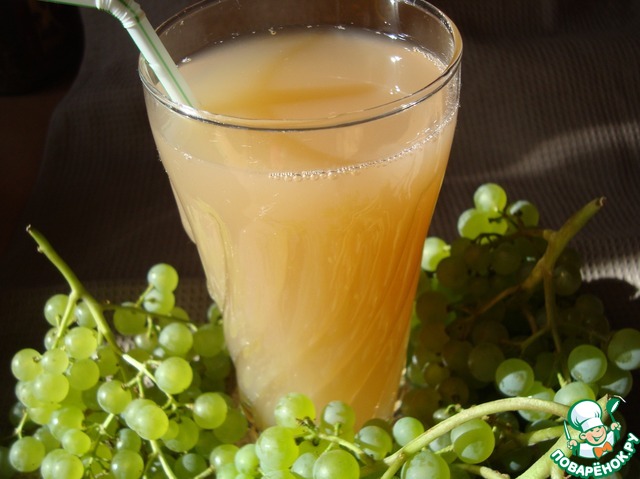 Homemade grape juice