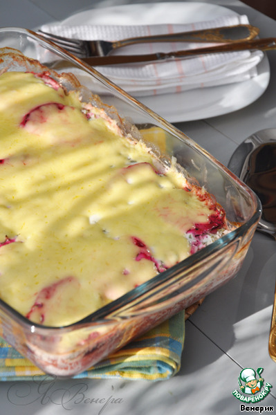 Pollock with beetroot with cream sauce