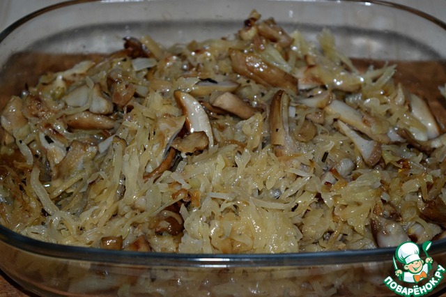 Baked cabbage with mushrooms