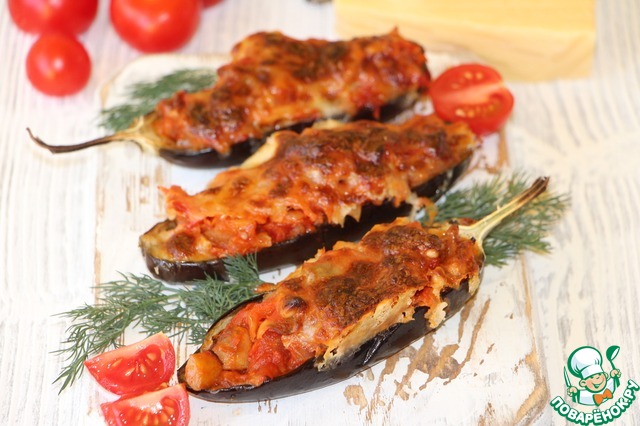 Vegetable boats under a cheese hat