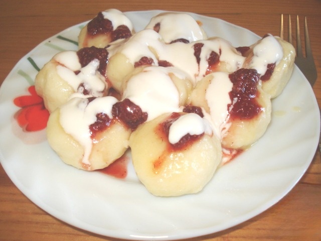 Sweet pumpkin soup with lazy dumplings