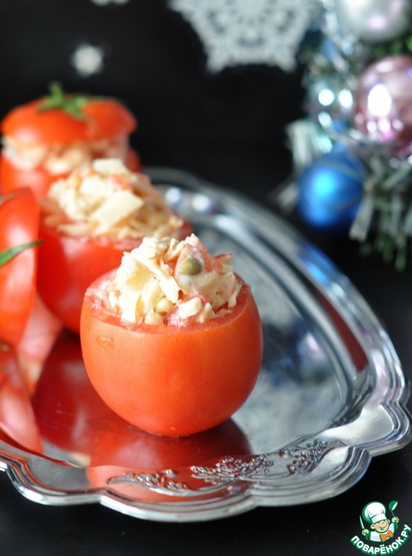 Cheese salad in tomatoes