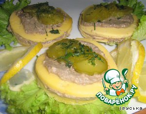 Rosettes of cheese