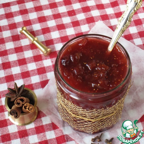 Jam from plums and figs for Christmas