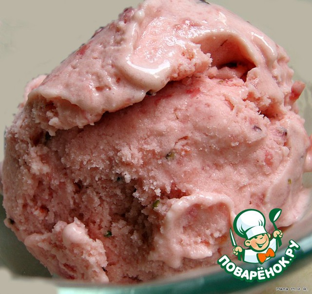 Strawberry ice cream