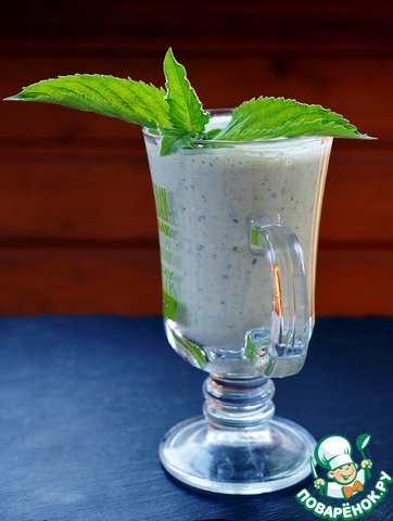 Yogurt Lassi with herbs