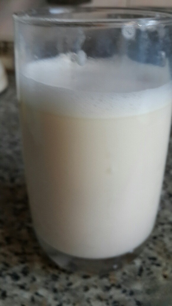 Молочный горячий гоголь-моголь