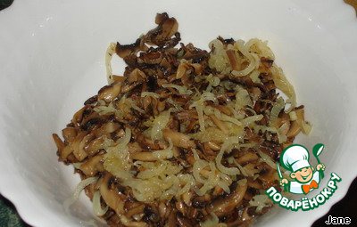 Salad of squid with mushrooms