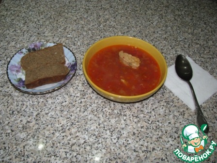 Tomato soup with canned fish and beans