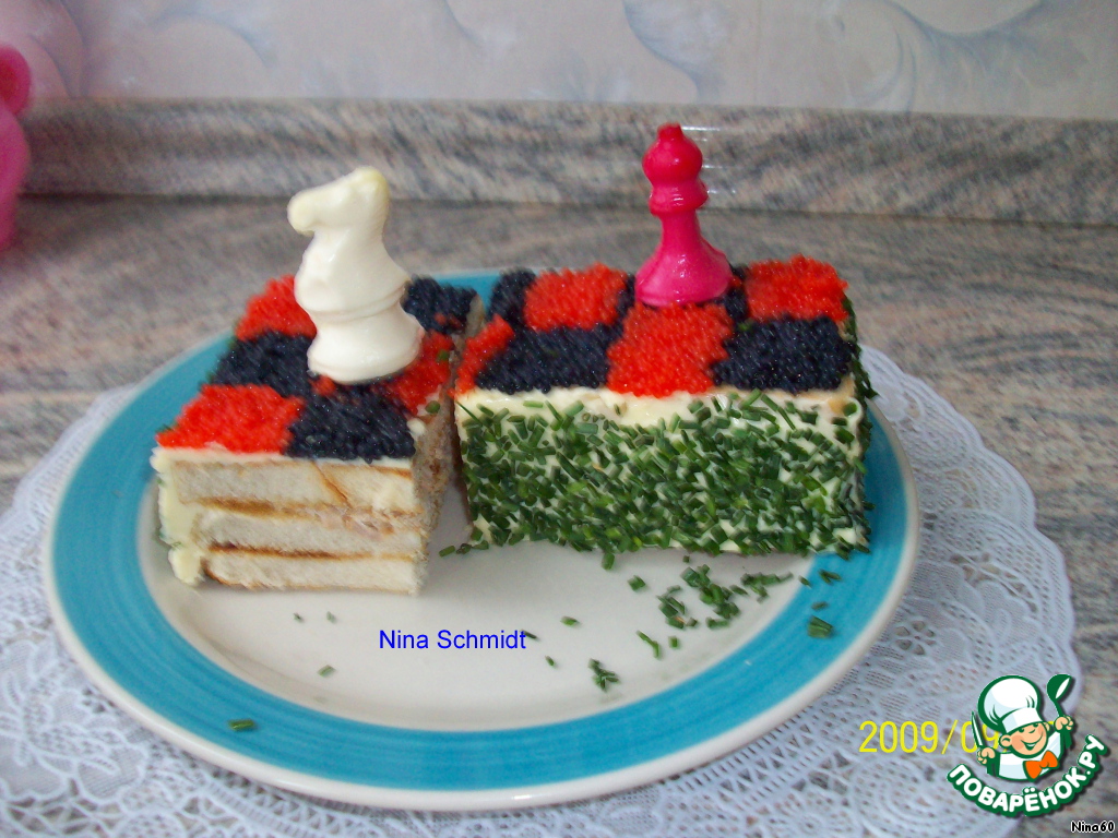 Шахматный бутербродный торт