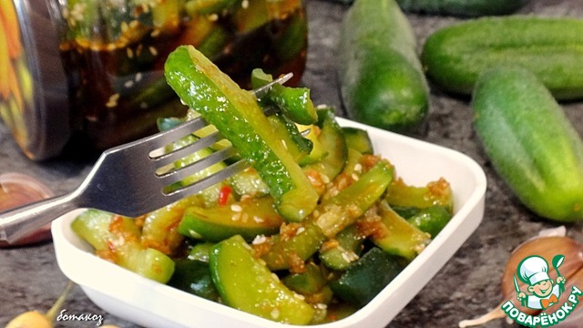 Sweet and sour cucumbers with sesame seeds