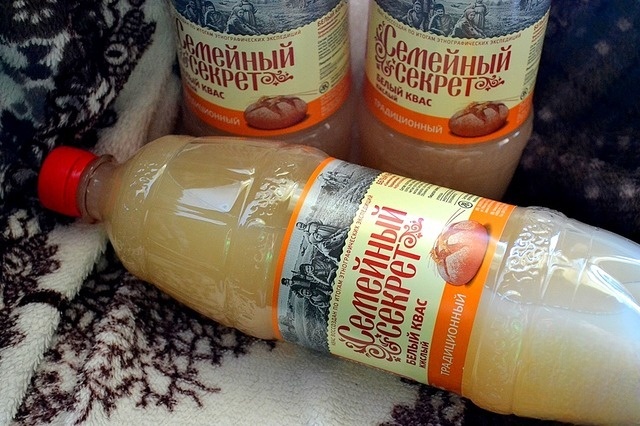 Cocktail alcoholic with a white kvass 