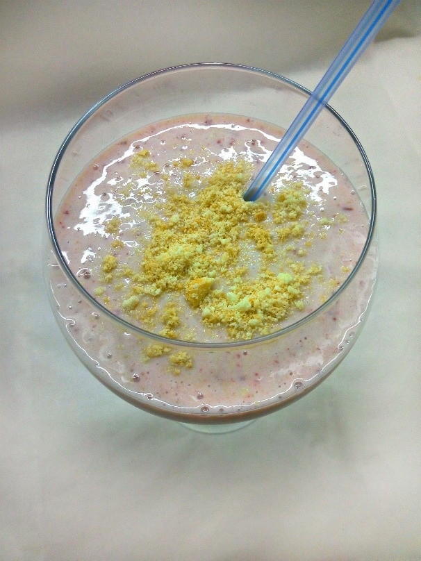 Cereal smoothie with cranberries