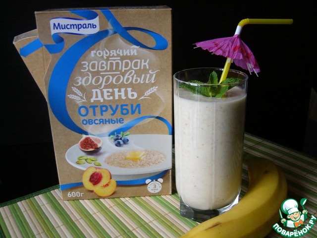 Cocktail banana with oat bran