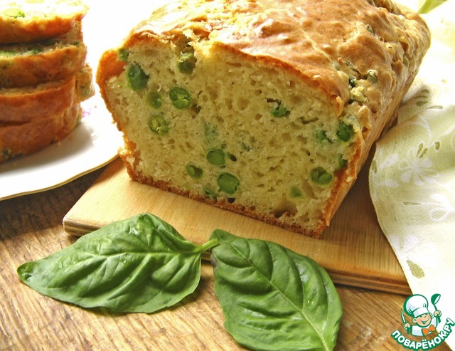 Cupcake with peas and Basil