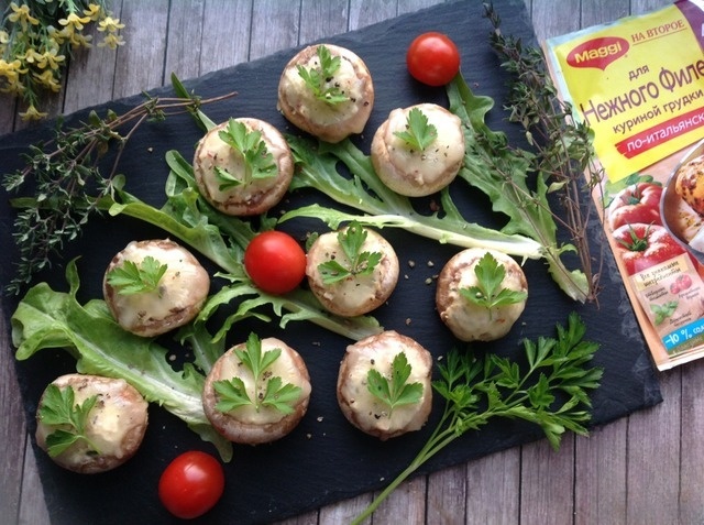 Mushrooms stuffed with chicken and cheese