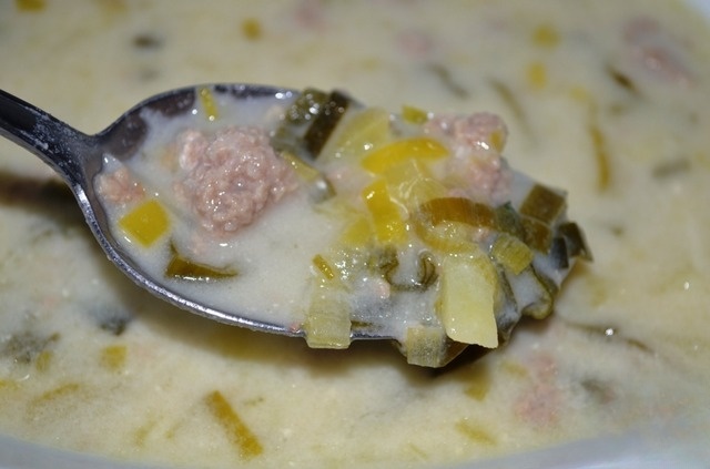 Cheese soup with leeks