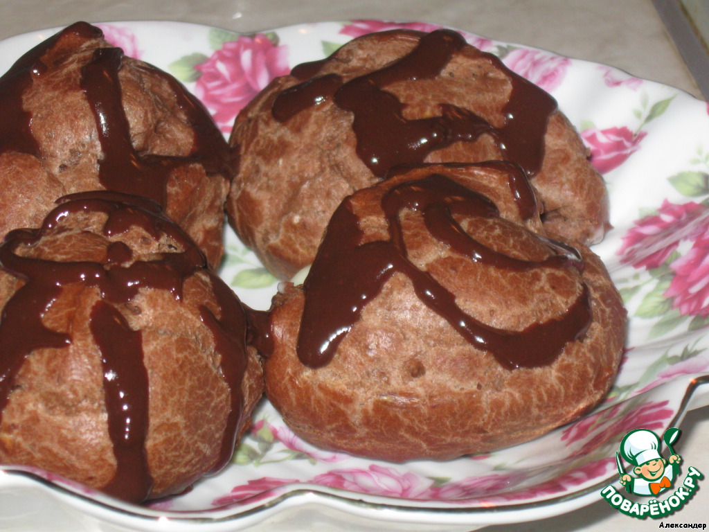 Chocolate eclairs