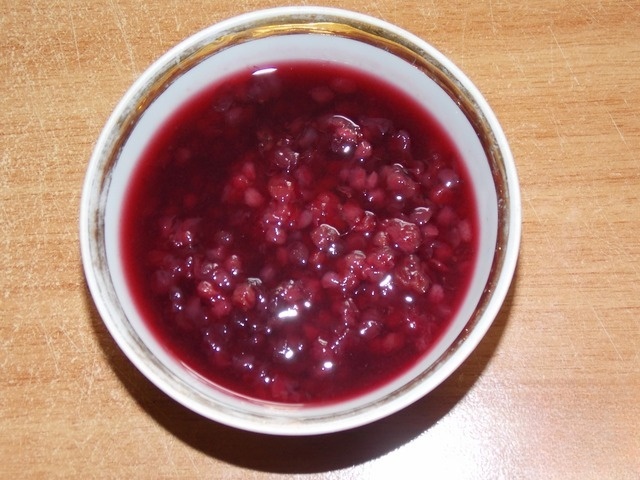 Компот из ягод с мелиссой