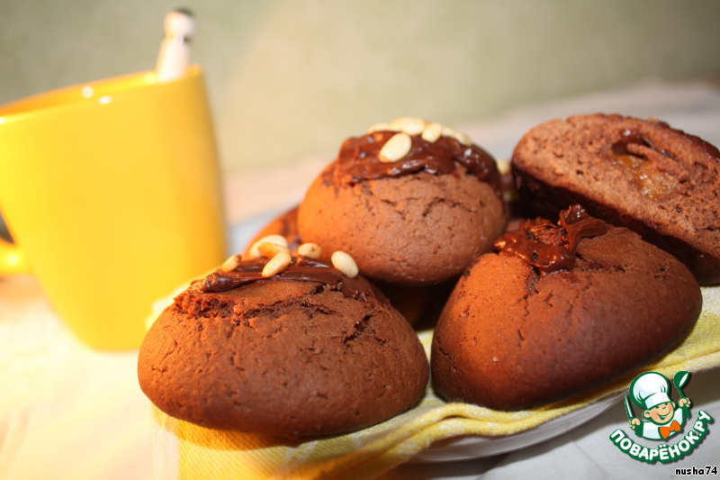 Chocolate cookies with filling