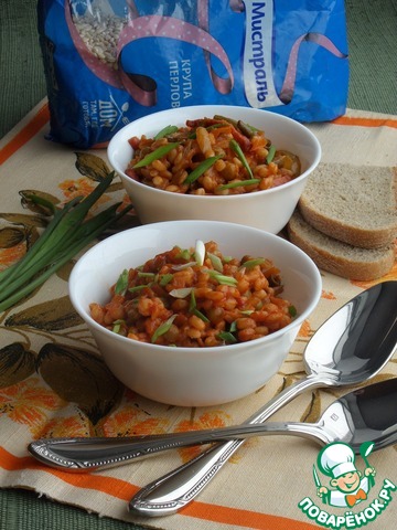 Barley with vegetables in tomato sauce
