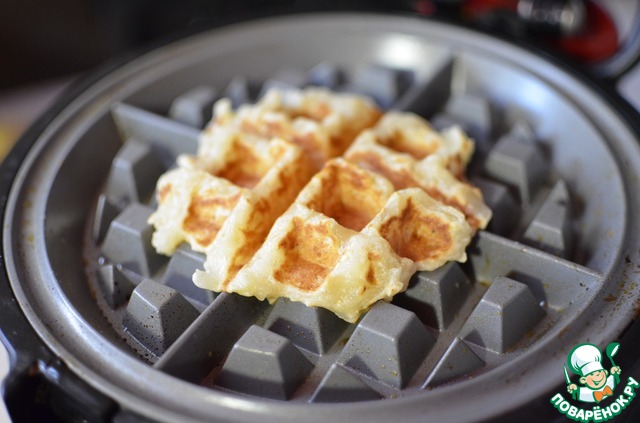 Apple waffles