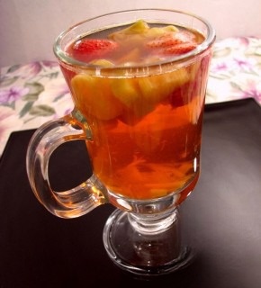 Компот из ревеня и клубники