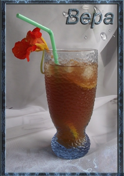 Iced tea with grapefruit