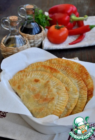 Vegetable pasties with potatoes and mushrooms