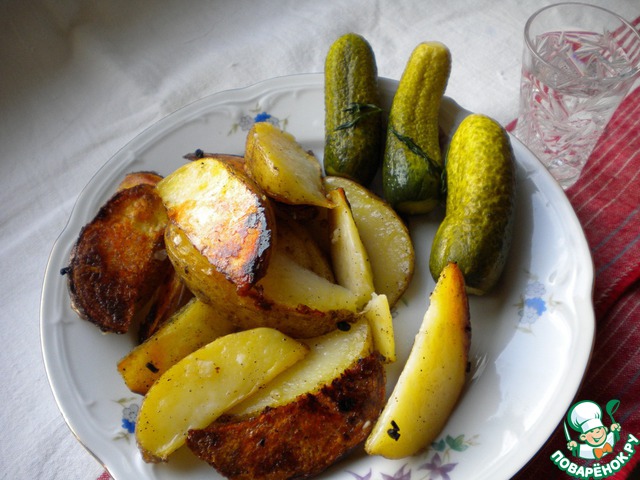 Potato wedges in the sleeve for baking