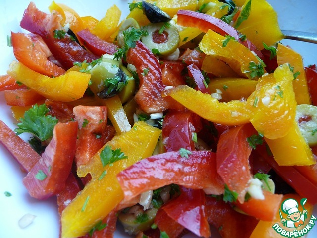 Salad with sweet pepper