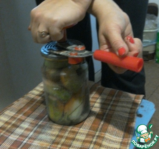 Grandma's cucumbers dry sterilization
