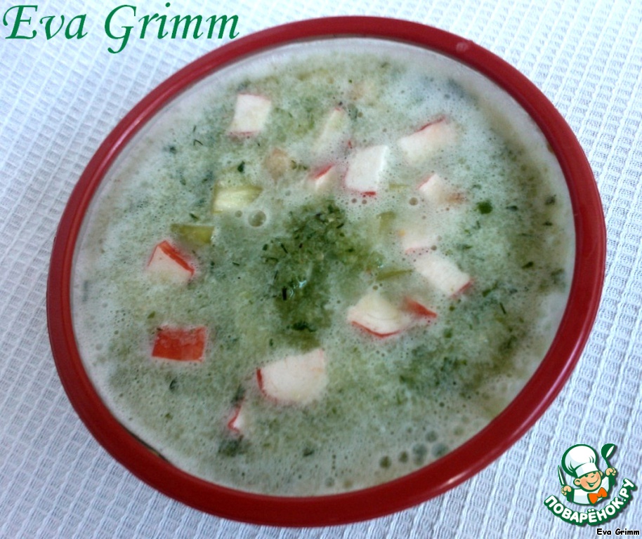 Cucumber cold soup in ayran with crabs