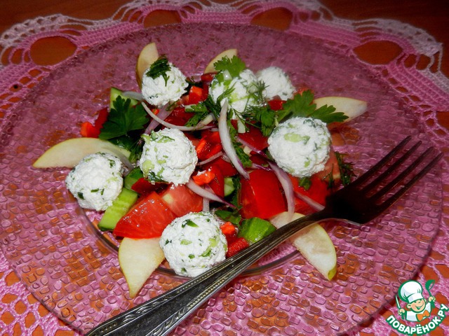 Vegetable salad with cottage cheese and cucumber balls and pear