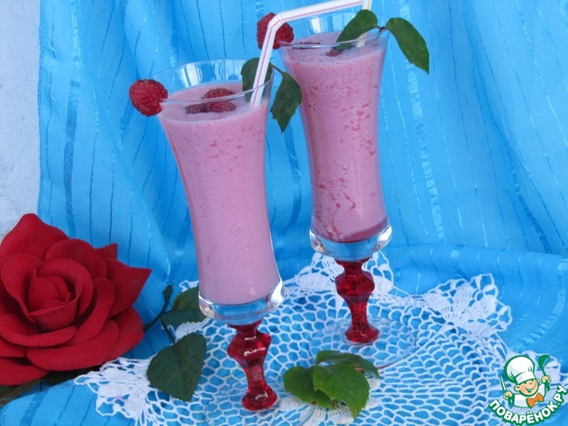 Raspberry drink in Bulgarian