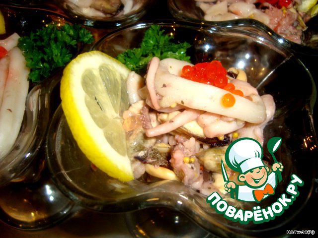 Salad seafood cocktail