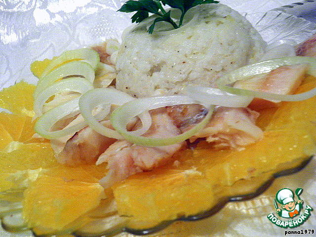 Salad with fish and oranges