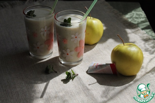 Very soft, creamy cocktail with yoghurt