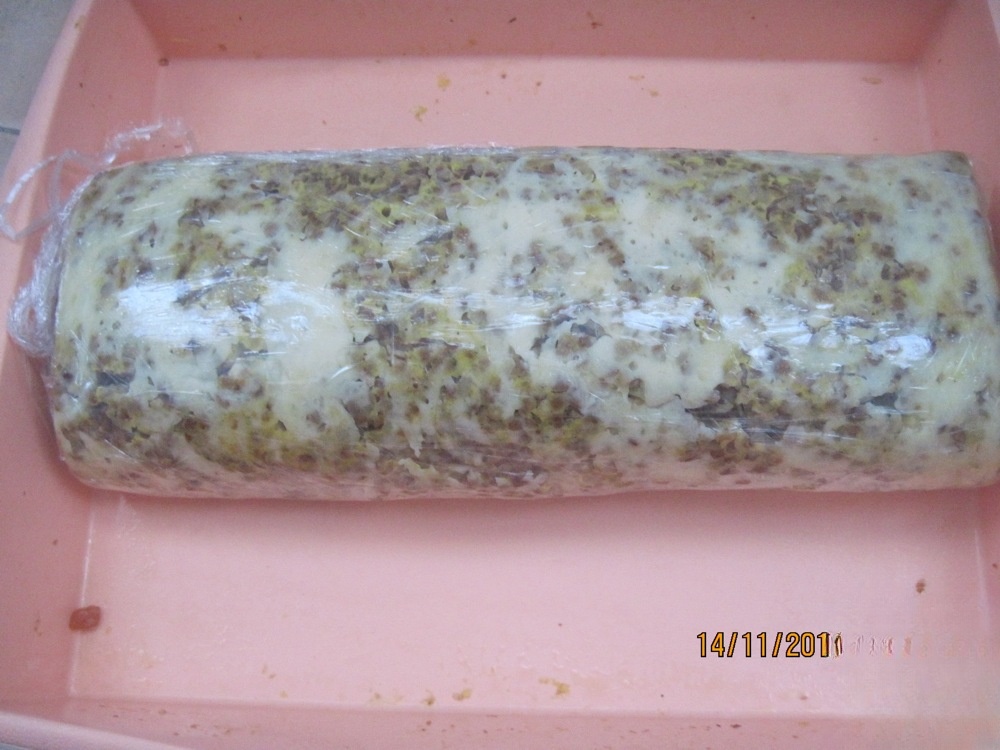 Rice-cheese roll with mushrooms