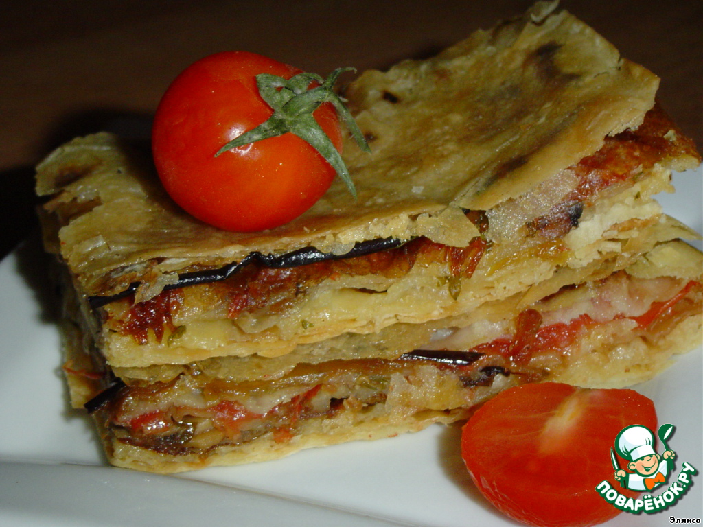 Pie pita with vegetables and mushrooms