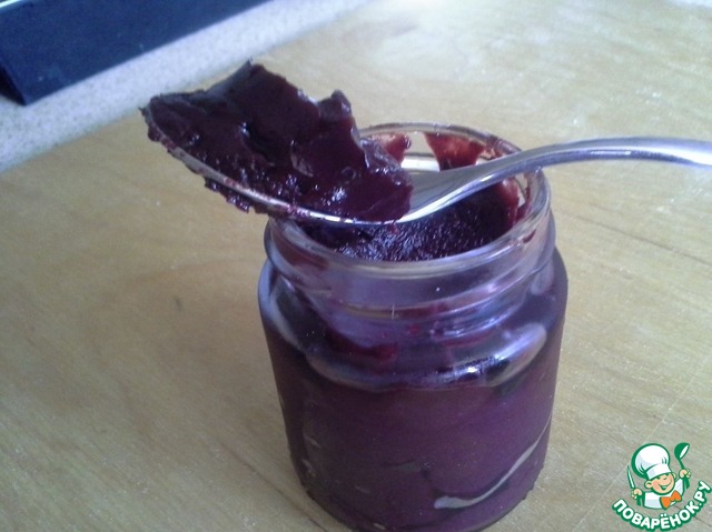 Cherry jam without sugar