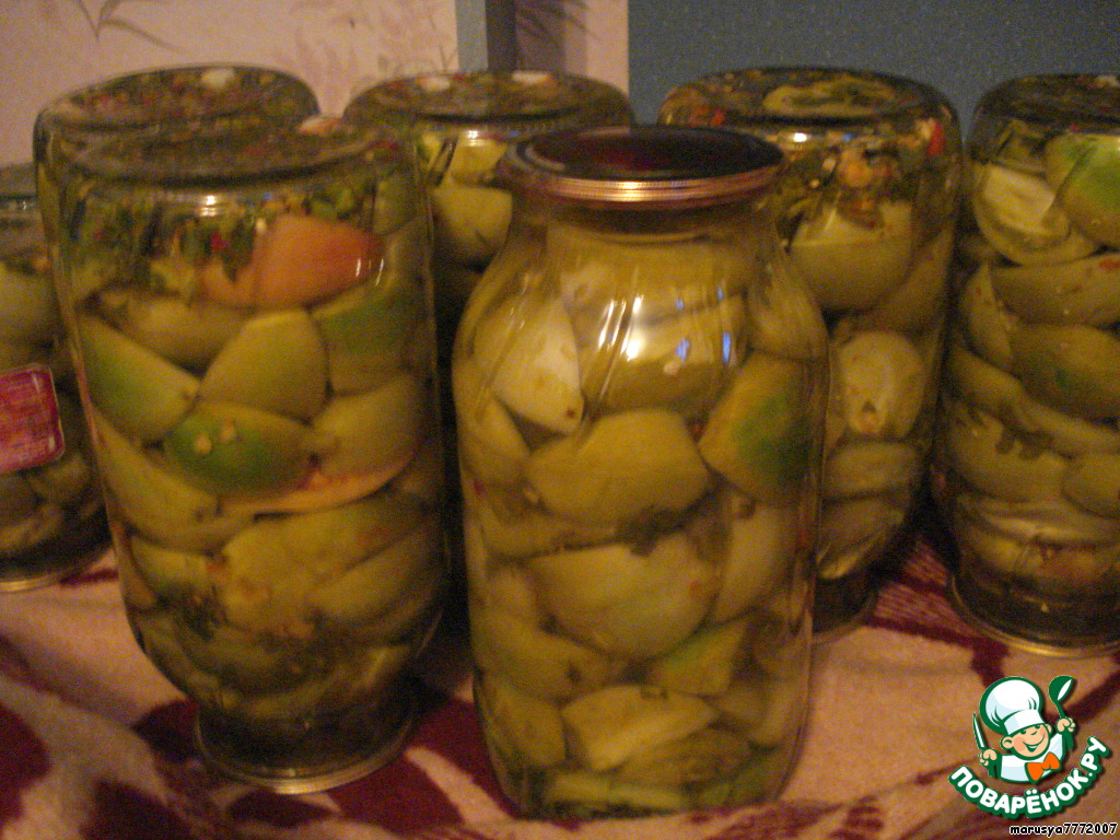 Green tomatoes for a snack