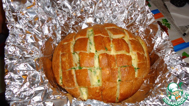 Version of supply of bread with cheese and garlic